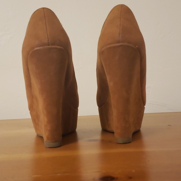 Shoes - Picture 4 of 4